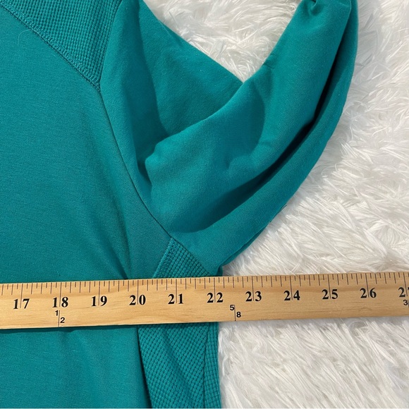 LOGO Pullover Top Womens Size 1X Teal Green Long Sleeve Hooded V Neck - Picture 5 of 7
